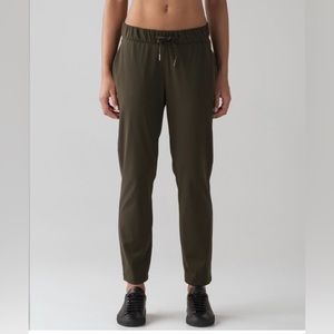 Lululemon On the Fly Pant 28”